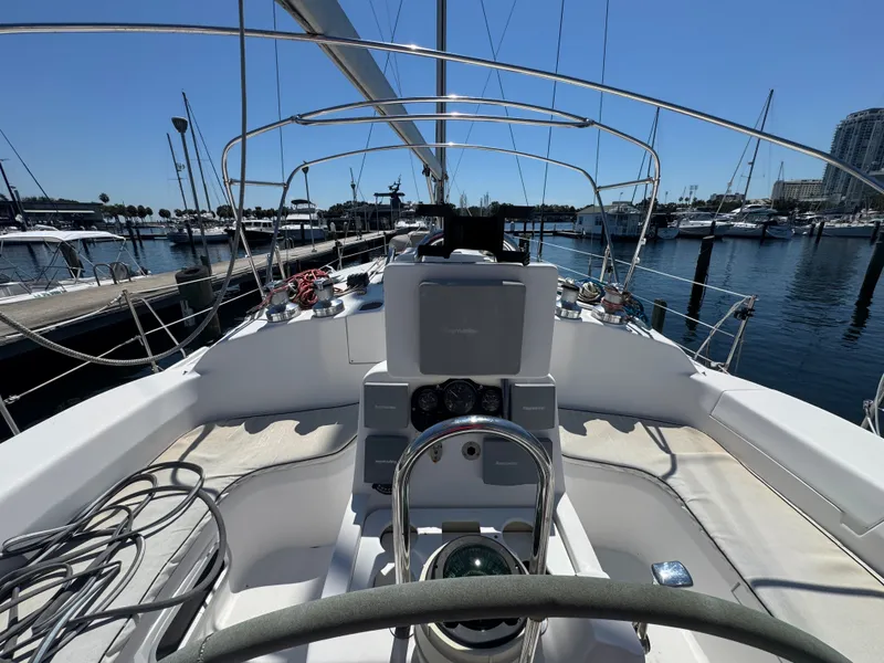 Slide: The Image of Hunter 410 2003 - 14