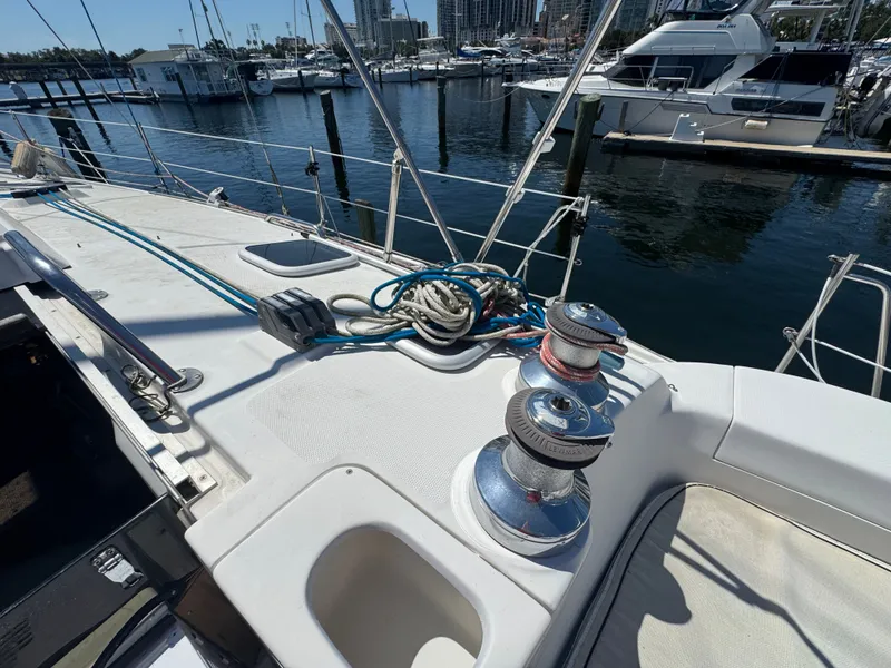 Slide: The Image of Hunter 410 2003 - 15