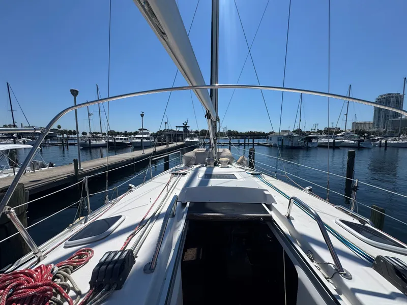 Slide: The Image of Hunter 410 2003 - 22