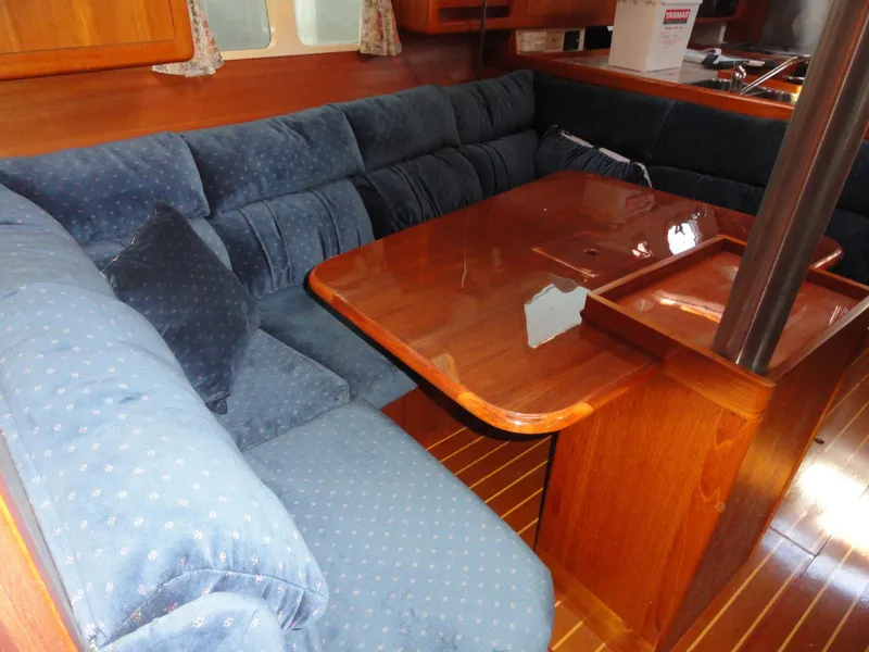 Slide: The Image of Stock Settee - 30