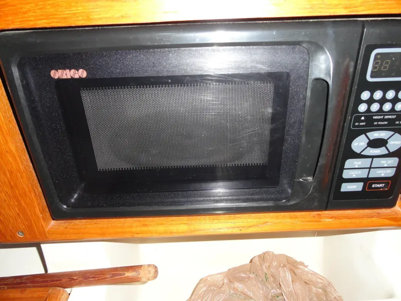 Slide: The Image of Hunter 410 2003 - 48