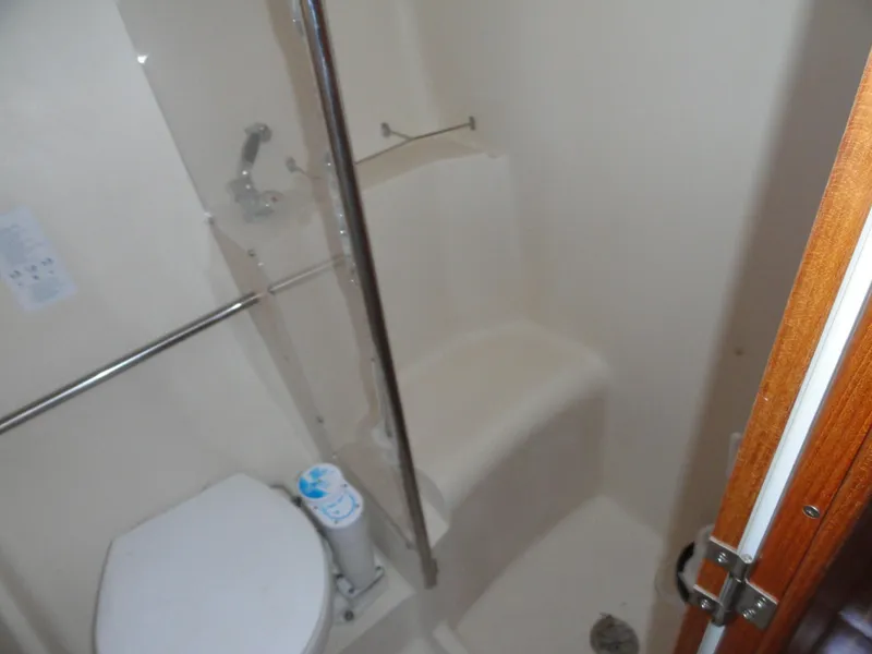 Slide: The Image of Hunter 410 2003 - 51