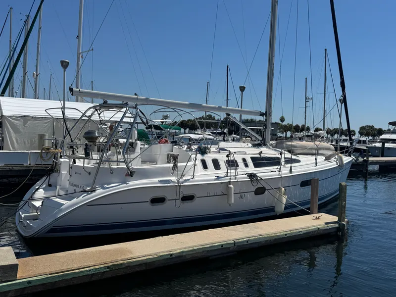 Slide: The Image of Hunter 410 2003 - 7