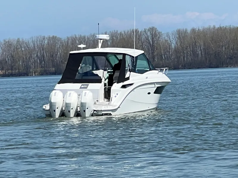 Slide: The Image of Sea Ray Sundancer 320 Outboard 2023 - 2