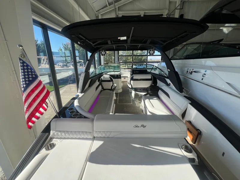 Slide: The Image of Sea Ray 280 SLX OB 2024 - 3