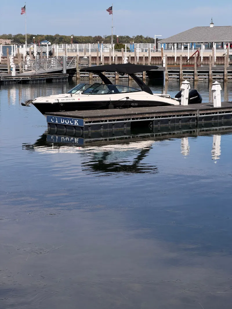 Slide: The Image of Sea Ray 280 SLX OB 2024 - 30