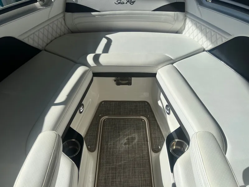 Slide: The Image of Sea Ray 280 SLX OB 2024 - 5