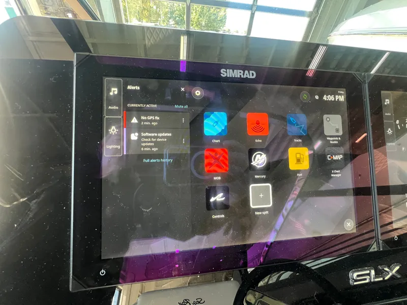 Slide: The Image of Sea Ray SLX 280 2024 - 11