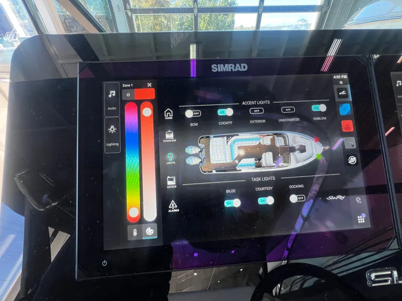 Slide: The Image of Sea Ray SLX 280 2024 - 12