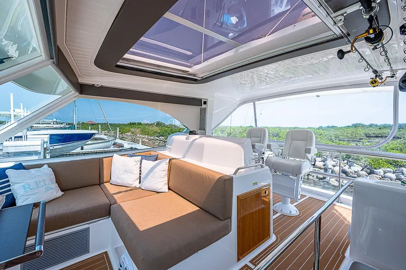 Slide: The Image of 2014 Maritimo 470 Offshore Convertible yacht bedroom with ensuite bathroom. - 18