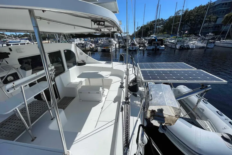 Slide: The Image of Lagoon 410 S2 2003 - 74