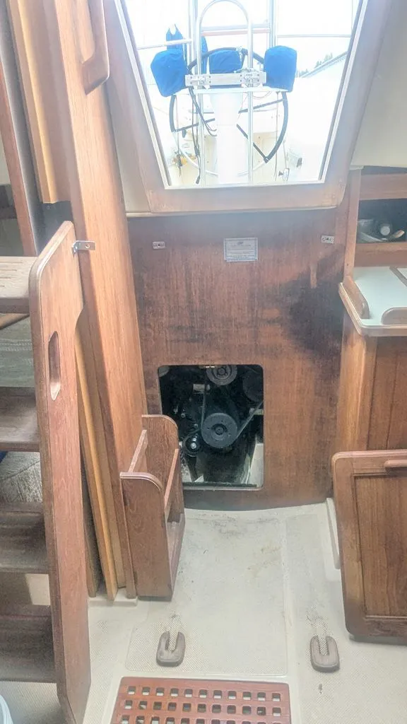 Slide: The Image of Island Packet 31 1986 - 12