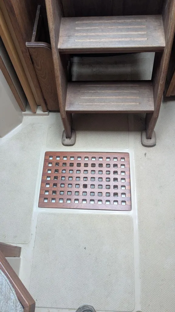 Slide: The Image of Island Packet 31 1986 - 15