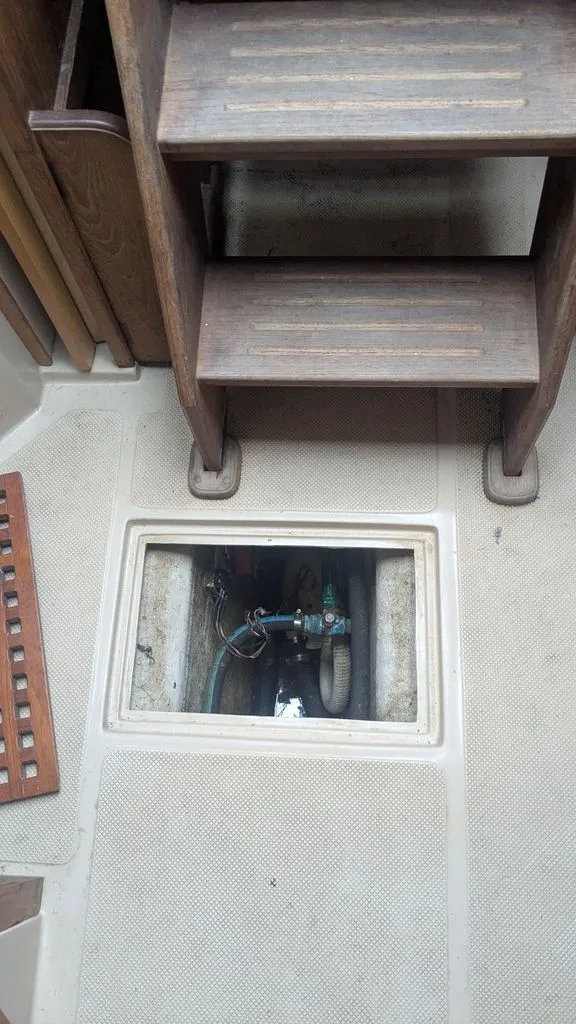 Slide: The Image of Island Packet 31 1986 - 16