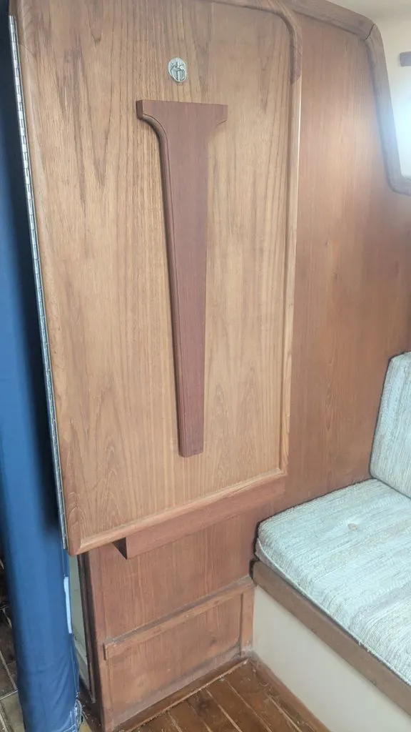 Slide: The Image of Island Packet 31 1986 - 6