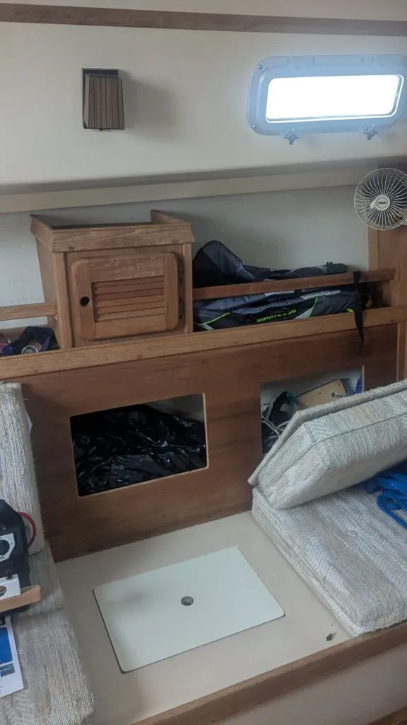 Slide: The Image of Island Packet 31 1986 - 7