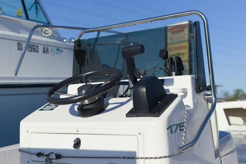 Slide: The Image of Aquasport 175 Osprey 1997 - 4