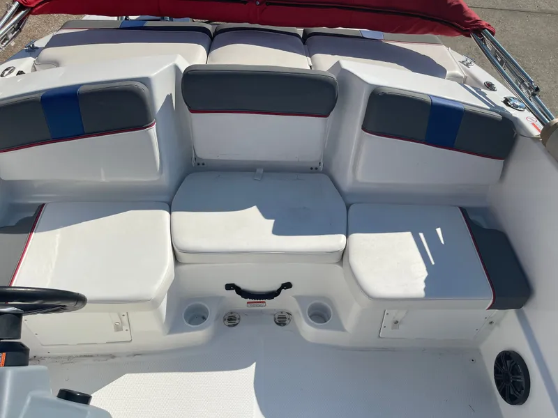 Slide: The Image of Tahoe T16 2022 - 17