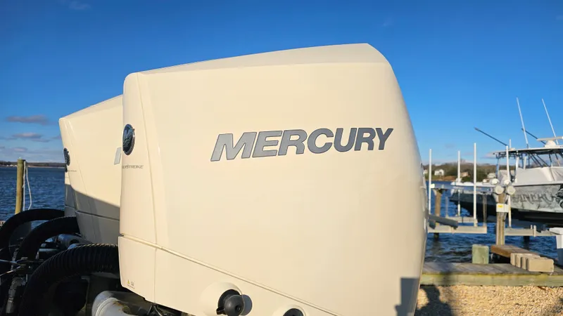 Slide: The Image of Scout 355 LXF 2019 - 12