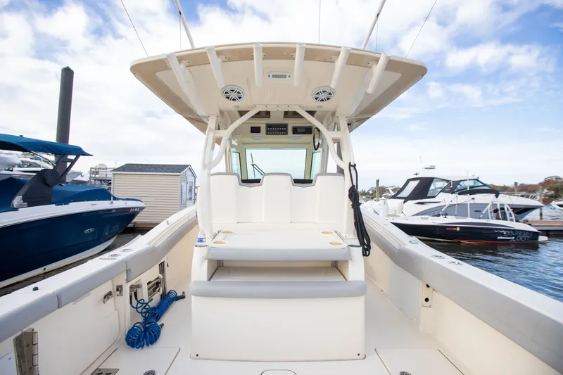 Slide: The Image of Scout 355 LXF 2019 - 18