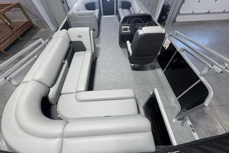 Slide: The Image of 2026 Sun Tracker PARTY BARGE® 20 DLX interior with spacious seating and modern design. - 32