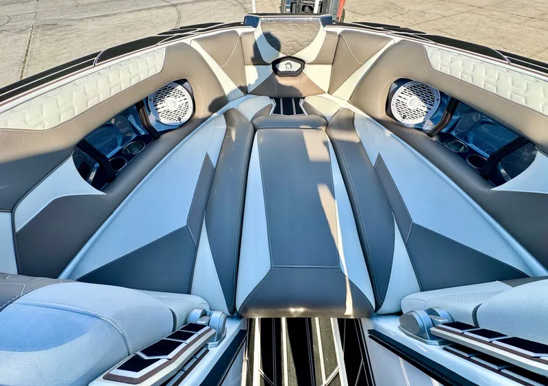 Slide: The Image of Centurion Ri245 2024 - 14