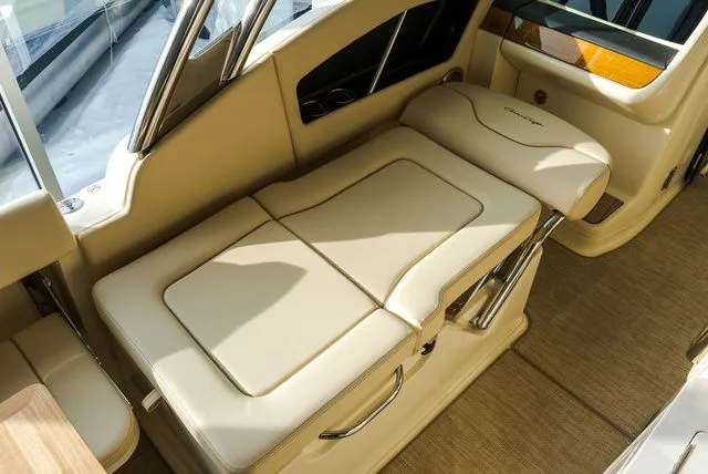 Slide: The Image of Chris-Craft 28 Calypso 2026 - 14