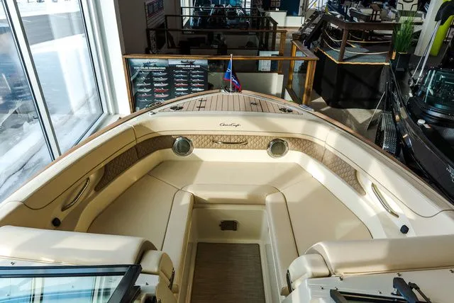 Slide: The Image of Chris-Craft 28 Calypso 2026 - 24