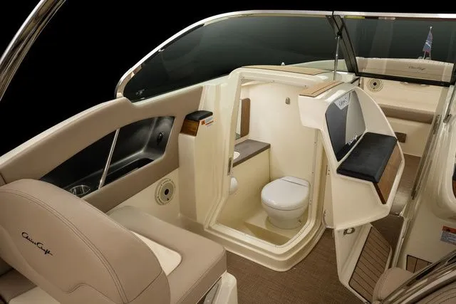 Slide: The Image of Chris-Craft 28 Calypso 2026 - 6