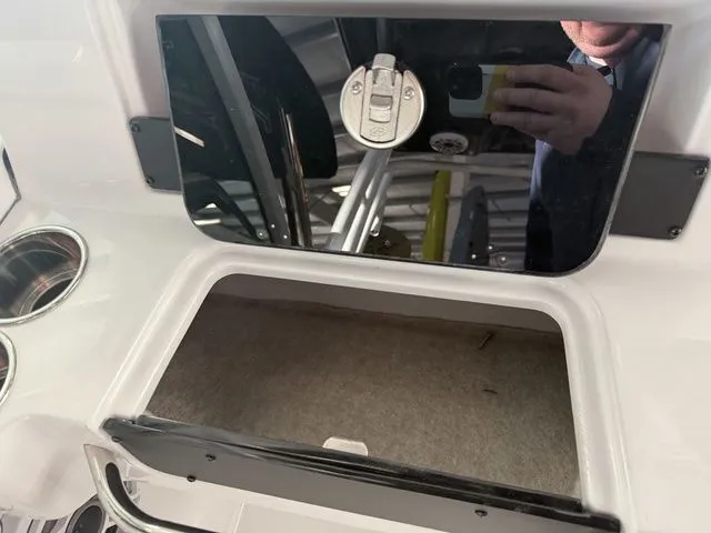 Slide: The Image of Stingray 259 DC 2026 - 28