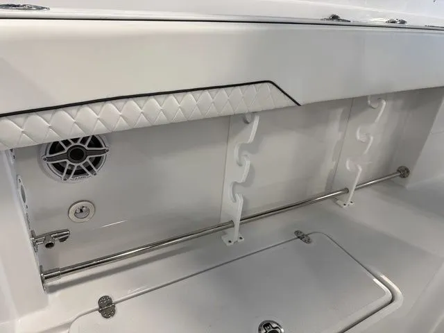 Slide: The Image of Stingray 253 CC 2026 - 15