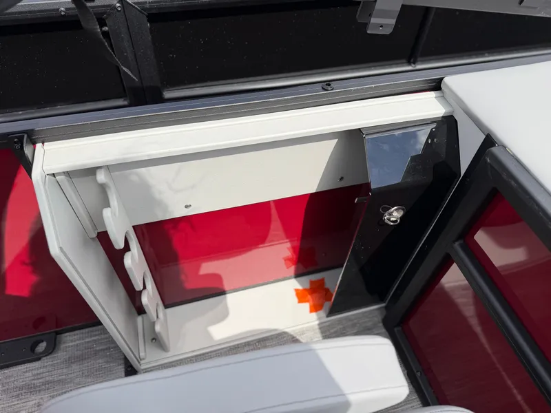 Slide: The Image of Bentley Pontoons FISH 200 FISH-N-CRUISE 2026 - 12