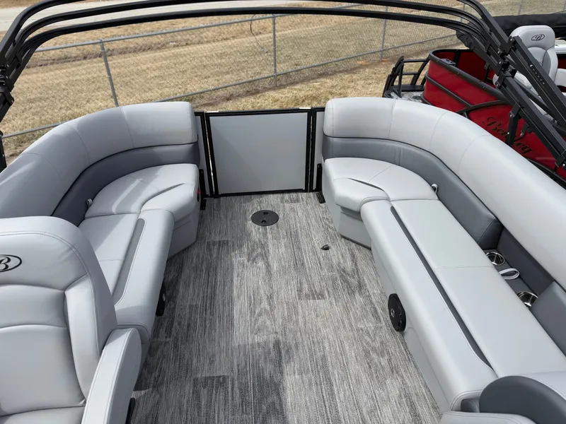 Slide: The Image of Bentley Pontoons LE 200 CW 2026 - 11