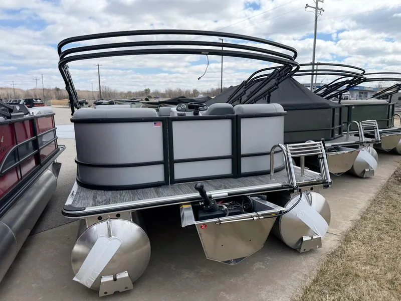 Slide: The Image of Bentley Pontoons LE 200 CW 2026 - 3