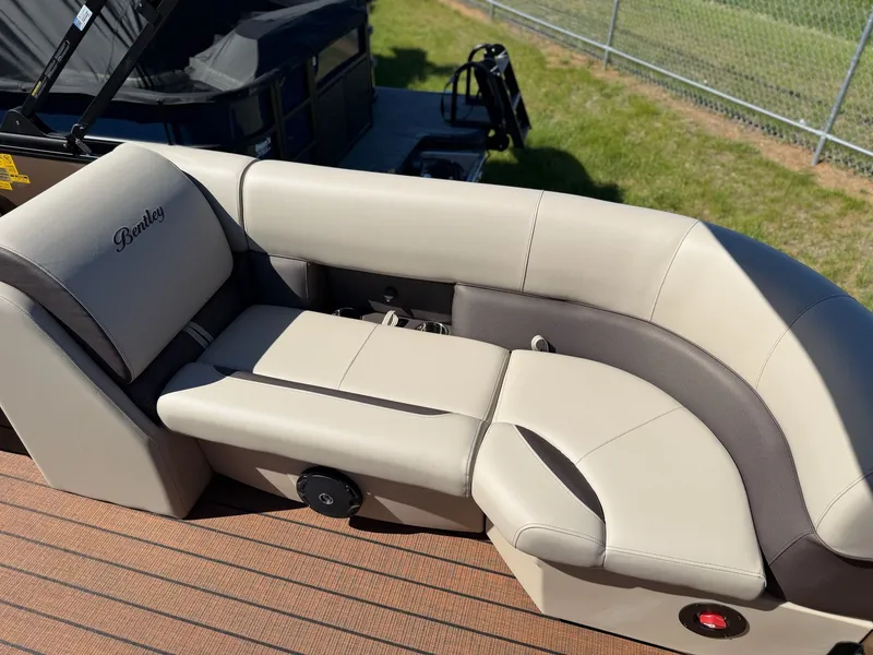Slide: The Image of Luxurious seating in Bentley Pontoons Legacy 240 Navigator 2026. - 5