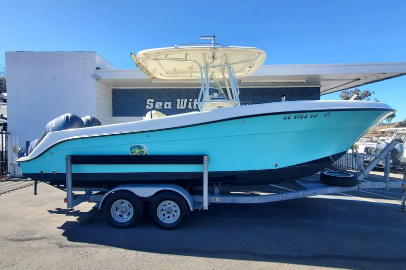 Slide: The Image of 2009 Hydra-Sports 2500 CC boat on trailer, parked outdoors. - 0