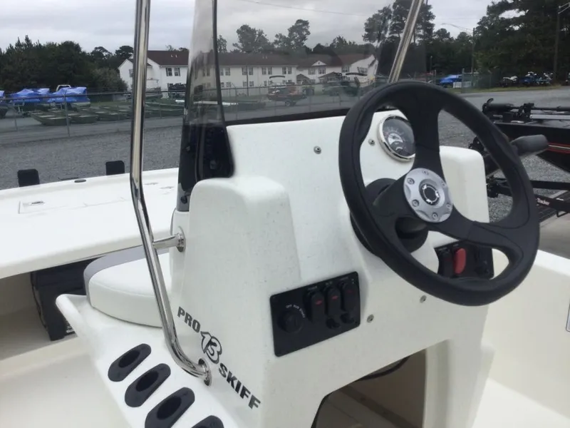 Slide: The Image of Mako PRO SKIFF 13CC 2026 - 3