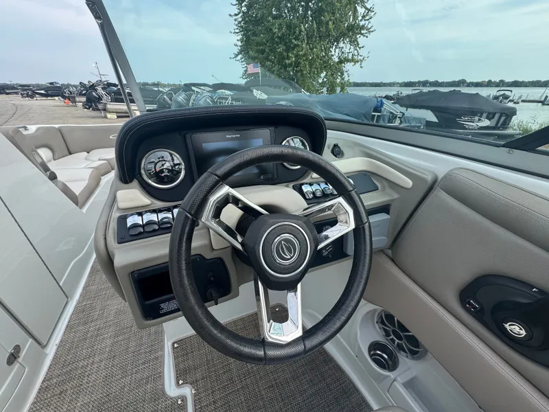 Slide: The Image of Crownline Boats E275 2019 - 12