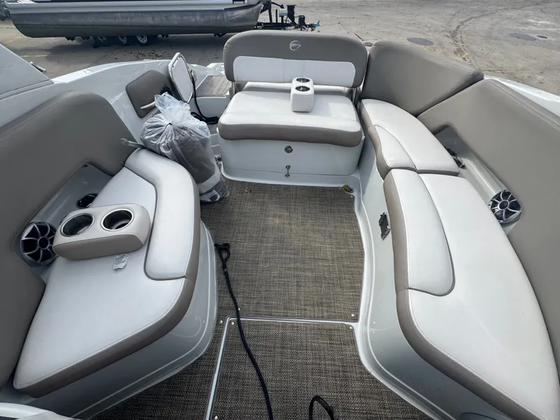 Slide: The Image of Crownline Boats E275 2019 - 23