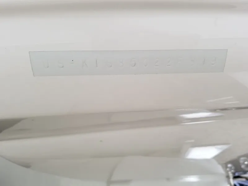 Slide: The Image of Crownline Boats E275 2019 - 27