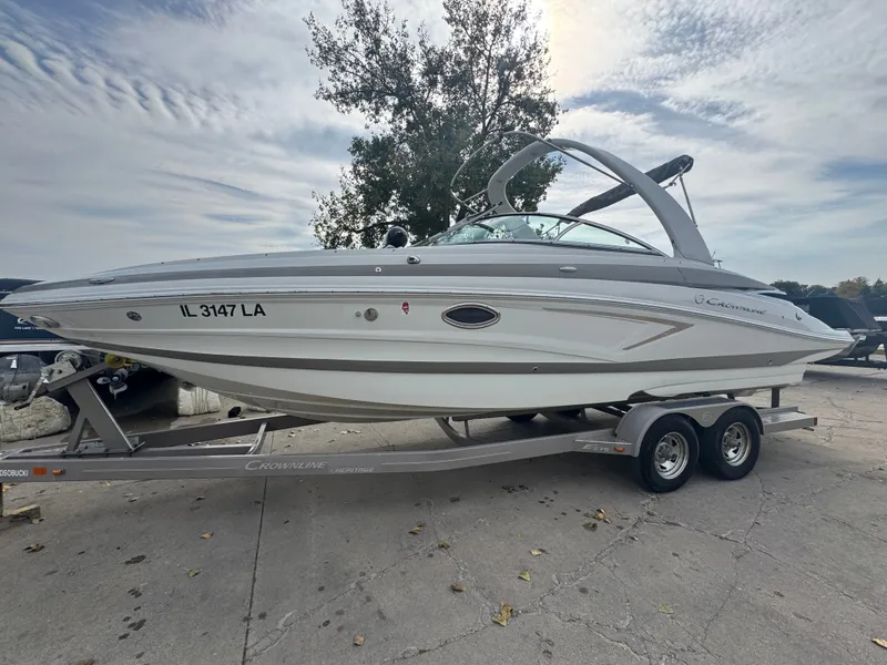 Slide: The Image of Crownline Boats E275 2019 - 5