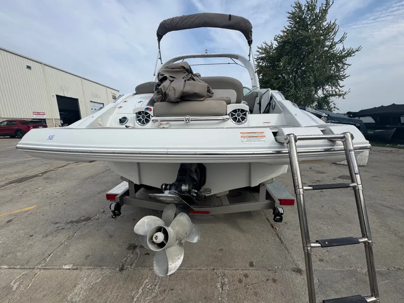 Slide: The Image of Crownline Boats E275 2019 - 7