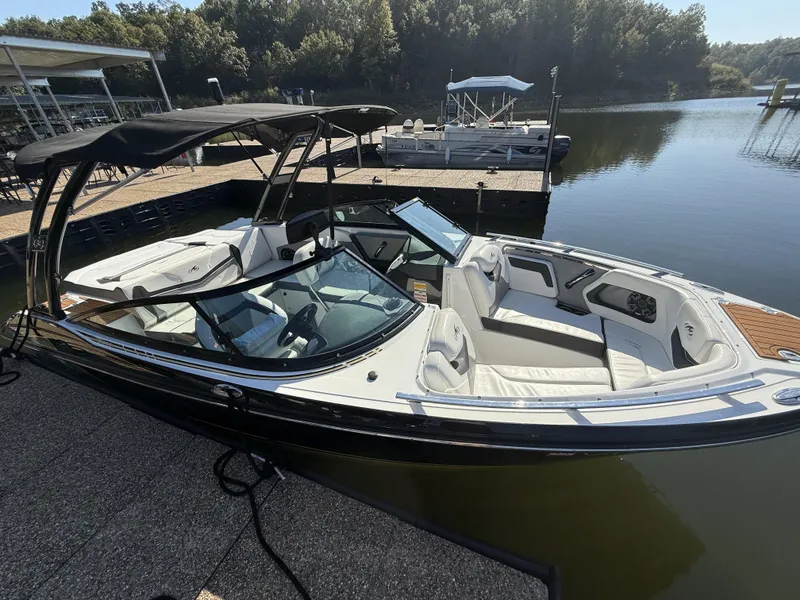 Slide: The Image of Monterey 218SS Super Sport 2017 - 6