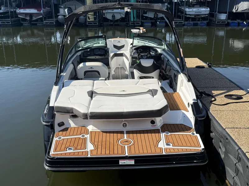 Slide: The Image of Monterey 218SS Super Sport 2017 - 7