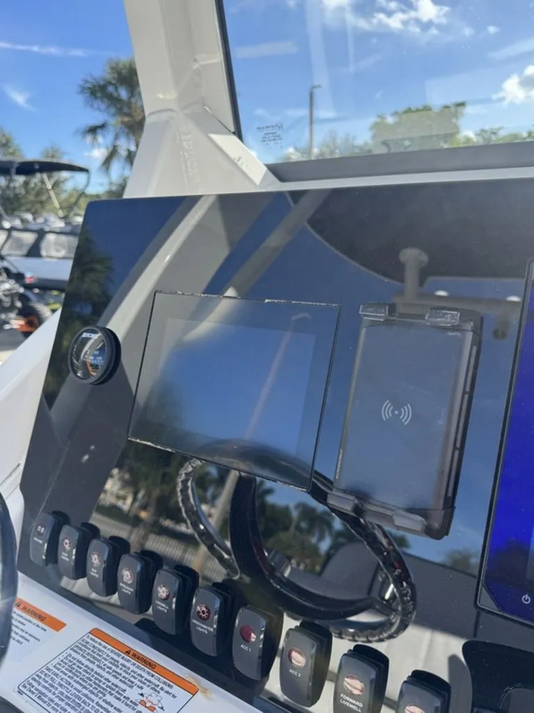 Slide: The Image of Yamaha 255 FSH Sport E 2026 - 16