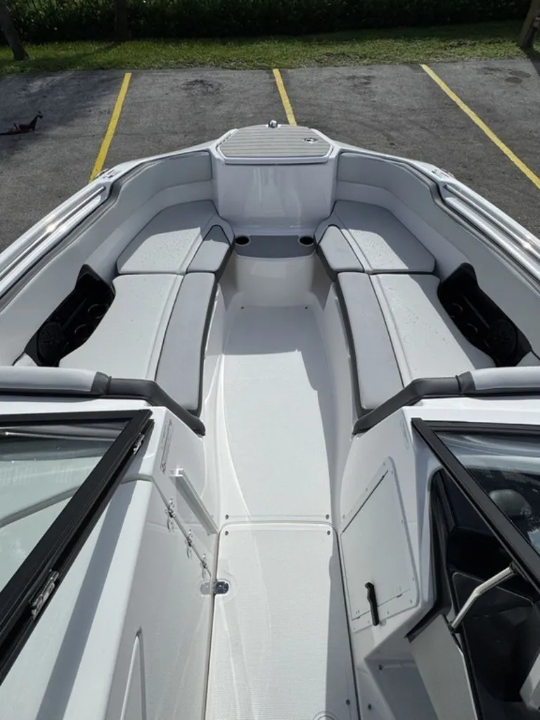 Slide: The Image of Yamaha AR250 2026 - 12