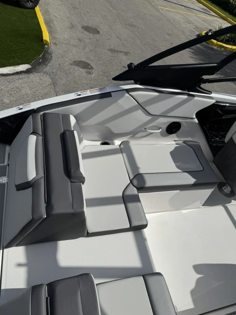 Slide: The Image of Yamaha AR250 2026 - 19