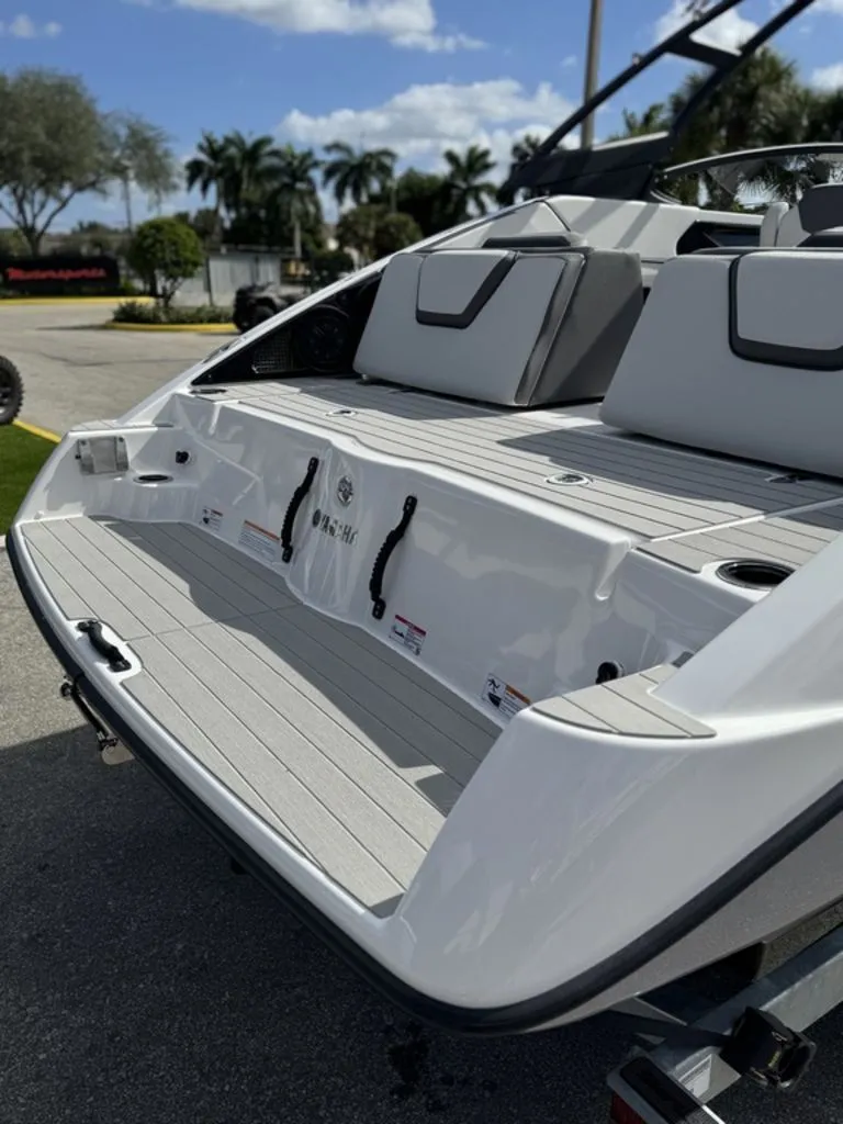 Slide: The Image of Yamaha AR250 2026 - 24