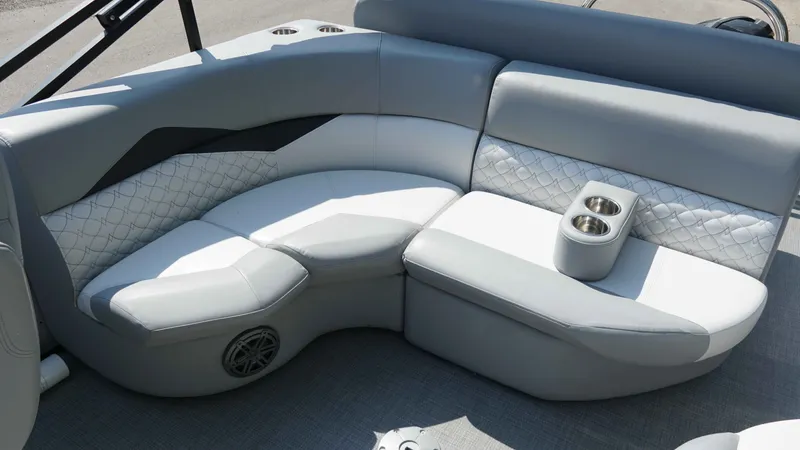 Slide: The Image of Manitou shp 2019 - 11