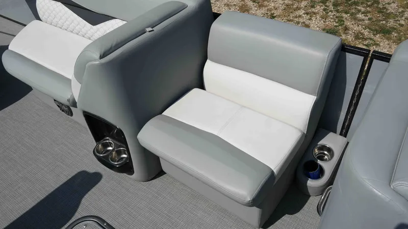 Slide: The Image of Manitou shp 2019 - 13